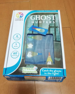 最近我が家にやってきたSMRT GAMESの ゴーストハンターパズル👻ゴーストにライトが当たるようにピースを配置する脳トレゲーム🔦最初はかんたんで娘は今1/3くらいまで遊んだけど、だん&hellip;のInstagram画像