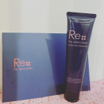 乾燥が気になる季節なので、クレンジングや洗顔には特にこだわって、潤い肌をキープしたいですよね？.そんな方にぴったりなのが、リ・ダーマラボさんのモイストゲルクレンジング✨.なんと全成分の&hellip;のInstagram画像