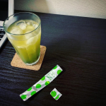 仕事終わりに一杯🌱リモートの時こそ栄養管理に気を使いたい。#ユーグレナ #euglena #からだにユーグレナ #greenpowder #スーパーフード #栄養補給 #テレワーク #イン&hellip;のInstagram画像