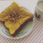 長崎県五島列島のブランドさつまいもごと芋🍠のペーストに、溶かしバターを混ぜてスイートポテトトースト作ってみました❣️・ごと芋の甘味で砂糖は不要。バター🧈にトッピングのアーモンドとも相性が良く、&hellip;のInstagram画像