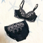 #レビュー .トリンプとニッセンの共同企画から生まれた.『Yの谷間をつくるブラジャー・ショーツセット』.をモニターさせていただきました😌💕.グラマーのための、エレガント&hellip;のInstagram画像