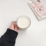 米糀とハーブの美活甘酒...♡﻿﻿ホットでミルクと混ぜて美味しい。﻿大好きな大好きな甘酒に﻿カモミールとラベンダーもプラス﻿日本で「飲む点滴」「飲む美容液」﻿とも呼ばれ&hellip;のInstagram画像