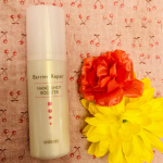 .最近寒くなり、お肌の乾燥も気になる季節になりましたね🍂.普段のスキンケアに、たった＋5秒でお肌の保湿力をレベルアップしてくれるアイテム、バリアリペア ナノショットブースター を見つけたの&hellip;のInstagram画像