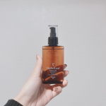 ☺︎Herbal Leaf ヘアオイル..タオルドライ後、3プッシュ程度を髪になじませて使っています！匂いは柑橘系の香りがします🍃乾燥が気になる時にもサッとオイルを使い&hellip;のInstagram画像