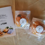 モニター♪つの食品の @come_x_come さんから、グルテンフリーのスコーンを2種類4つ頂きました!こちらのプレーン味は、煮かぼちゃの残りとマヨネーズを混ぜたペーストを付けて。&hellip;のInstagram画像