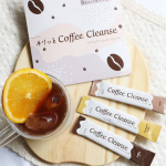 菌活もできる「ドクターコーヒー キリッとコーヒーク」にオレンジのビタミンCをプラス🍊アレンジしておいしくダイエット。「毎日のコーヒーでダイエットを日常にしよう」がテーマのDr.Coffee&hellip;のInstagram画像