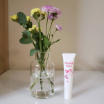 【Peach face ピーチフェイス】.息子は、生まれつき毛むくじゃらモンチッチ🐵笑小6になって濃いうぶ毛がコンプレックスのようでお風呂でこっそりカミソリで1度脛毛を剃ってみたそうです。来&hellip;のInstagram画像
