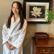 「さらさらロングヘアを保ちたい」【くせ毛、パサつく髪に！】高級ヘアケアグッズでサラツヤ髪になりませんか？東京都内撮影にご協力いただける30～50代の方を10名様限の投稿画像