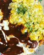 #monmarche #モンマルシェ #缶詰 #クリスマス #ツナ缶 #monipla #monmarche_fan#ハヤシライスソース余ったやつ最後は、やはり王道#オムハヤシ#オ&hellip;のInstagram画像