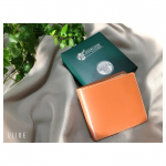 𖡺𖥍𖡺⋆⋆英国製ブライドルレザー使用の二つ折り財布⋆BRITISH GREEN⋆英国伝統のブライドルレザーを使用した二つ折り財布⑅◡̈*⋆小銭を入れる所が大きく&hellip;のInstagram画像