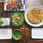 20201103Colorful Spanish omelet cooked by my hubby.ある日突然、スペインオムレツが作りたいと言い出したダンナさま。思いつきでこんな&hellip;のInstagram画像