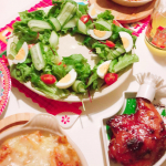 リースサラダ🥗食べる前にゆでたまごのこと思い出して良かった😊#クリスマスパーティー　#チアデイス#エフコープ#ホテルニューオータニ幕張#幕張クリスマス#家族と楽しむクリスマス#ショコラ&hellip;のInstagram画像