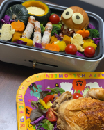 写真はハロウィンだけど、クリスマス、何食べるか悩む！.....#monmarche #モンマルシェ #缶詰 #クリスマス #ツナ缶 #monipla #monmarche_&hellip;のInstagram画像