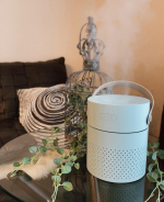 こんにちは😃今日は寒いですね💦部屋は換気や加湿しないといけないから冬はかなり気をつけないといけまんね‼️加湿器ですごく便利なもの見つけたよ☺️これ大容量でUSB充電器、しか&hellip;のInstagram画像