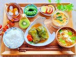 ﻿晩ご飯♡ᵕ̈*⑅﻿﻿⋈和風ロールキャベツ⋈なめこのお味噌汁⋈茶碗蒸し⋈蛇腹胡瓜の中華和え⋈さつまいもの檸檬煮⋈フルーツ﻿﻿ロールキャベツごはんの日(&acute;(&hellip;のInstagram画像