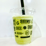 😋朝ごはん🥣毎日朝は、バナナスムージーです🍌凍ったバナナと常温バナナと牛乳をミキサーでウィーン最近は青汁の粉混ぜて抹茶スムージーみたいにしてのんでま&hellip;のInstagram画像