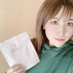 前にもご紹介させて頂いたピーリングパッド ポアノ💓お気に入りなのでまたまたご紹介します🥰これだけで、洗顔・化粧水・美容液の役割をしてくれるので、朝起きて、ポアノを顔に乗せて&hellip;のInstagram画像