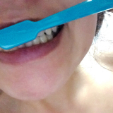 「スイスのプレミアム歯ブラシ」の画像（3枚目）