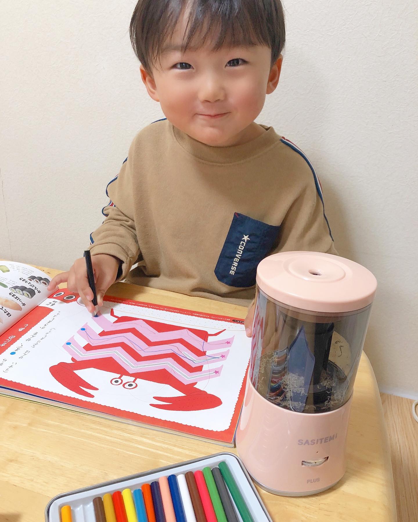 口コミ投稿：100円の手動の鉛筆削りだけで頑張ってた我が家( っ'-')╮ =͟͟͞͞ 💣遂に電動鉛筆削り機…