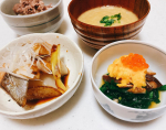 ..𝓭𝓲𝓷𝓷𝓮𝓻♡#焼きぶり大根#白菜のすり流し#ほうれん草のおひたし&rArr; #黄身おろし のせ#牛しぐれ煮&rArr; お好みでお出汁でお茶漬け♡今日のおだしは、&hellip;のInstagram画像