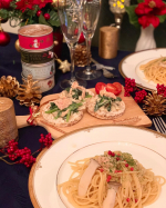 《びん長マグロのクリスマスツナ缶》日本で初めてツナ缶を製造した会社を持つモンマルシェさんよりツナ缶の素敵なクリスマスプレゼントをいただきました🎁.こちらのクリスマス限定ラベルの&hellip;のInstagram画像