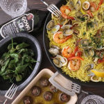 フィデウア(パスタパエリア)とパドロンでおうちバルパドロンは、スペインのしし唐みたいなお野菜。先日購入できたので、オリーブオイルで炒め揚げにして塩をパラパラ〰。いつもはしし唐で作るけれど、&hellip;のInstagram画像