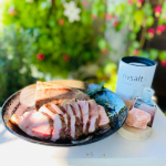 【お手製ローストポーク🍴】﻿﻿ダイエット中と言いながら﻿料理好きの夫の﻿もはや飯テロ的なご飯を﻿食べる毎日。﻿（でもとっても美味しく、﻿　日々感謝です！！）﻿﻿﻿&hellip;のInstagram画像