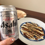 お正月は昼飲みが楽しみ( '֊' )ヘルシーおつまみ@goshoku_h_and_b ｢おいしい減塩」シリーズを使ってアレンジいかの姿あげをお好み焼き風に☆.。.:*・&deg;&hellip;のInstagram画像