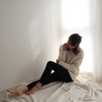 *📚*おうちタイムはまったり 𖠿 𓈒𓏸長めのトップスにレギンスが楽ちん ♡着圧 love毎日 着圧no 着圧 no lifeな私も納得のレギンス エレスリム&hellip;のInstagram画像