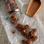 井藤漢方製薬さまのイソマルトオリゴ糖シロップをお試しさせていただきました。お腹のために、毎日食べてるヨーグルトに。お料理の甘味つけにも。今回は、ルヴァンでつくるグラノーラに、メープルシロ&hellip;のInstagram画像