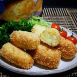 *今日の晩ごはん『コーンポタージュコロッケ』**清水食品株式会社(旧：SSKセールス株式会社)『コーンのポタージュ』を使ったアレンジメニューということで簡単時短コロッケを作ってみました。ジ&hellip;のInstagram画像