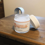 　　﻿ネオナチュラルさんの馬油クリーム﻿夫婦で愛用させていただいております﻿﻿夫は主にかかとに﻿私は顔(夜)と髪の毛先に﻿﻿無香料、合成防腐剤無添加で﻿万能に使え&hellip;のInstagram画像