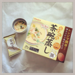 ふわとろ茶碗蒸しを作って見ました！フリーズドライされた具材1袋をお湯で溶かし、溶き卵1個を入れて混ぜるだけ！後はレンジでチンすれば出来上がり！早くて簡単すぎる！一袋で二人前出来るからお得でおかずが&hellip;のInstagram画像
