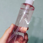 JITANNO オールクリアウォータリークレンジングジェルタイプのクレンジング初めて使ったけどこれ良かった&hearts;️最近がっつりメイクしてないせいもあるんだろうけど、これ1本で大丈夫。Ｗ洗顔なんて必&hellip;のInstagram画像