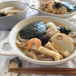 寒い日はあったかーい鍋焼きうどん𓎩﻿﻿﻿寒いとごはんを作るのもおっくう！&larr;わたしだけ？﻿﻿﻿そんなとき、冷凍うどん大活躍！﻿﻿﻿うどん大好きっこがいるので、ふだんか&hellip;のInstagram画像