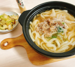 ..𝓵𝓾𝓷𝓬𝓱♡#肉うどん#白菜の浅漬けキンレイさんの冷凍肉うどん♡お水もいらなくて、お鍋に入れて火にかけるだけ✨👍美味しいお出汁に、お肉の甘い味が中々&hellip;のInstagram画像