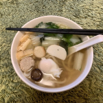 水がいらない　鍋焼きうどん だし、具、麺が一つになったうどん 鍋に入れて温めるだけで簡単おいしい、 大好きなシリーズです スープ、麺、具材の3層構造のインパクトある見た目です お鍋に入れて弱火から温め&hellip;のInstagram画像