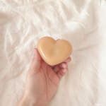 𓂃☁️ིྀ𓈒𓏸﻿﻿◌ 足裏つるつるスクラブソープ石鹸﻿ ▸ 80g﻿﻿𓂃𓈒𓏸𓂃𓈒𓏸𓂃𓈒𓏸𓂃𓈒𓏸𓂃𓈒𓏸𓂃𓈒𓏸𓂃𓈒𓏸𓂃𓈒𓏸𓂃𓈒𓏸𓂃𓈒𓏸﻿﻿﻿うるうる素足になるためのスクラブ&hellip;のInstagram画像