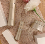 .VOCE月間ランキング　2020年1月度ハリ・弾力部門 第1位　エニスト　使っています✨エイジングケアに特化したスキンケアシリーズコメ発酵液が加齢で硬くな&hellip;のInstagram画像