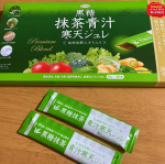 届きました～ありがとうございます👏👏😄🎯，娘と一緒に食べてみましたが、黒糖の甘さと抹茶の風味で青汁感が消えて美味しいです❣️，青汁が苦手な人でもOK👌だと思います❣️，乳酸菌やヒアルロン酸&hellip;のInstagram画像