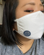 マスク届いた〜！ここ１年は毎日つけてるマスク〜マスクの中がこもって嫌な感じになったりするけど、このマスクはアロマシール貼ってるからずっと柑橘系のアロマの匂いがしていい感じ！マスクには別&hellip;のInstagram画像