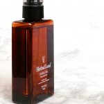 ・Herbal Leaf HAIR OIL厳選された国際基準のオーガニック成分を配合した洗い流さないヘアトリートメント。紫外線やドライヤー、ダメージなどから髪を守り、艶髪へ。あ&hellip;のInstagram画像