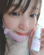 マスク生活してから顔の粗（シミ・しわホクロ）が見られなくなってラッキーと思う反面、皮膚が痛い（泣）乾燥するわ、こすれてヒリヒリするわマスクを取ったあとは赤くなります。写真のように。。司&hellip;のInstagram画像