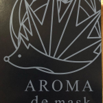 AROMA de mask を試させていただきました！！使用方法も簡単 ！！付属あるいは自身のマスク外側にシールを貼るだけ！！それだけで マスクをしたまま柑橘系アロマのいい香りです！&hellip;のInstagram画像