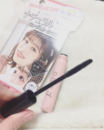 繊維入りのマスカラなのに、とても軽くてまつ毛が伸びる😚カール感も持続していい感じでした。何より重ね塗りしてもダマになる事なくセパレートに✨💕👍#ピメル #pmel #パーフェクトロングアン&hellip;のInstagram画像