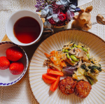 ＊・＊・＊・＊・＊・.ワンプレートごはんレンジで解凍するだけでお手軽に食べられちゃう🤭.RIZAPの食事メゾネットを1食に凝縮した『サポートミール』.管理栄養士が監&hellip;のInstagram画像