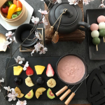 .【サスティナブルなティータイム🫖】去年あたりから息子が世界の貧困問題やゴミ問題について質問してくるように。図書館に行ったらこども向けSDGs本コーナーができていた&hellip;のInstagram画像