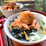 2021/02/04.#朝ごはん.お茶漬け...寒い日の朝は焼き鮭と紀州南高梅をどーんっと一粒乗せたお茶漬けが最高☺️..この梅干しは一粒ずつ梱包さ&hellip;のInstagram画像