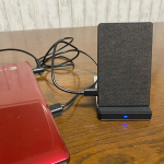 仕事でリモート会議が増えました。でも、パソコンの調子が悪くて、ZOOMが途中切れてしまったりするので&hellip;最近、リモート会議はiPhoneで参加してます。このワイヤレス充電器が大活&hellip;のInstagram画像