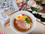 「青汁ラーメンスープ」青汁ラーメンと聞いて青汁味かな？とちょっと思いましたが、全然違う美味しいみそ味のラーメンでした🥰このラーメンを置き換えダイエットにするのは、ありだと思います😄&hellip;のInstagram画像